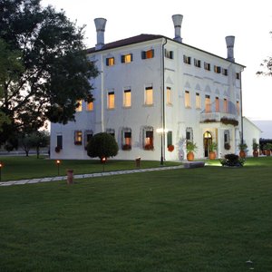 ALBERGO