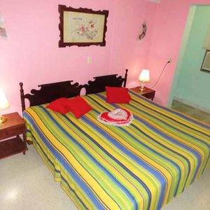 Bedroom (King bed)