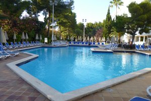 Piscina y playa