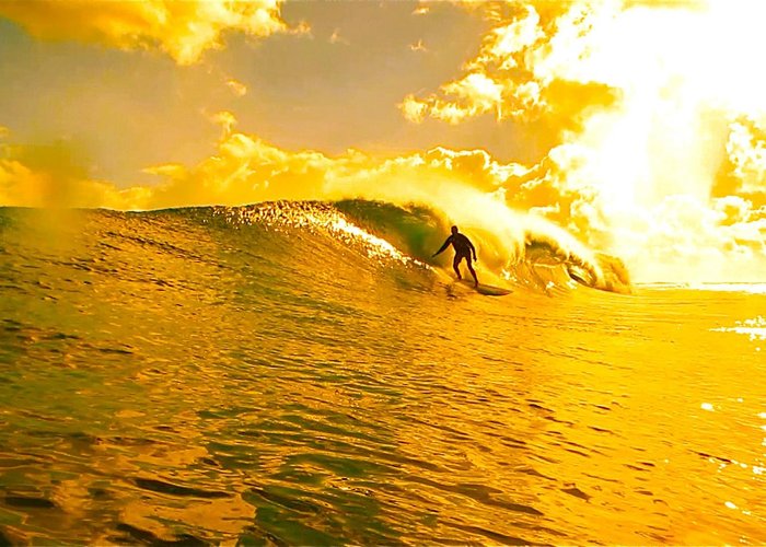 Joshua Clarkson getting the conditions most surfers dream all their life about! Tour guest  2013