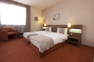Room & Suite