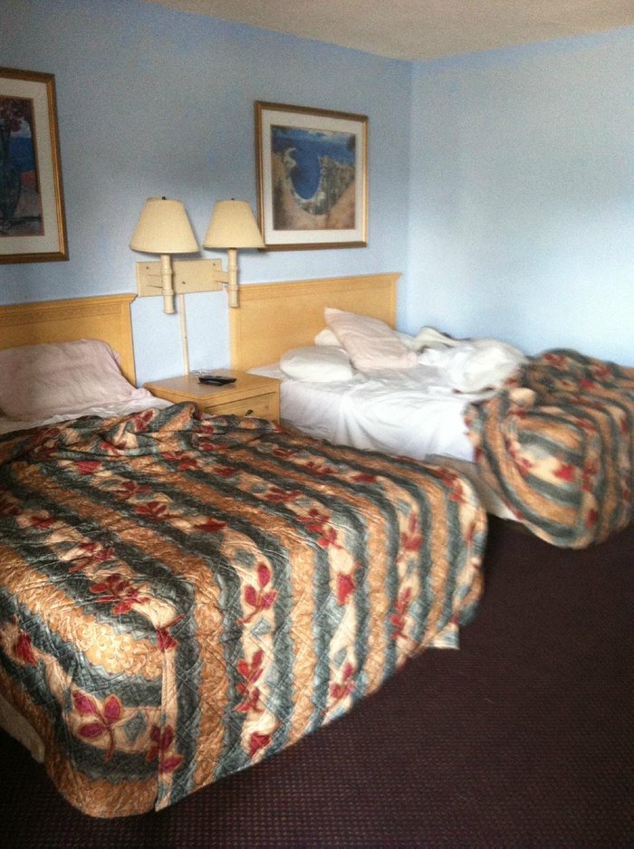 Skyway Motel Rooms: Pictures & Reviews - Tripadvisor