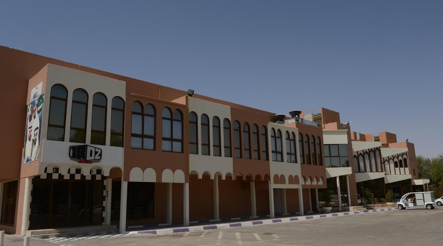 Restaurant buildings