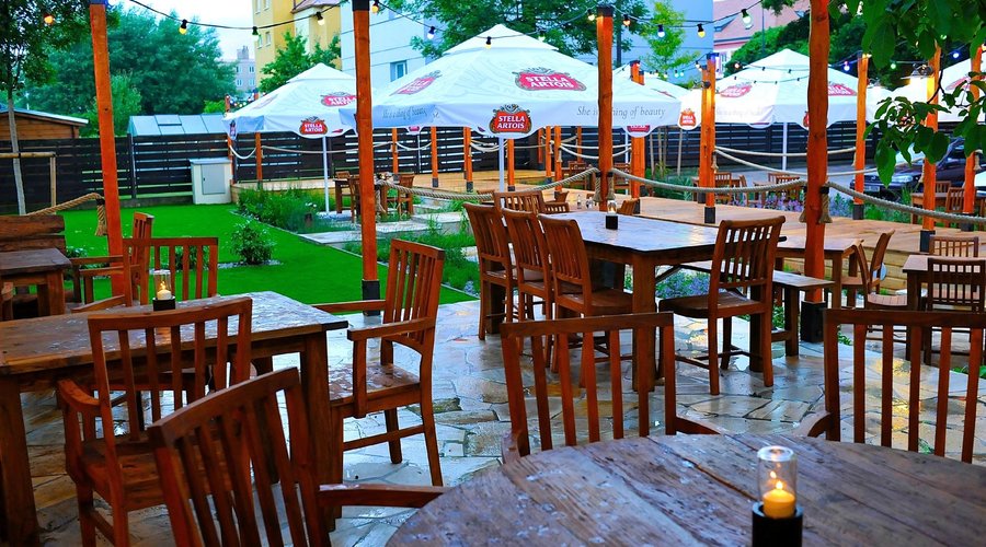 Garden restaurant