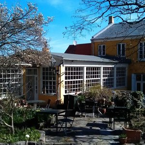 The breakfast hall