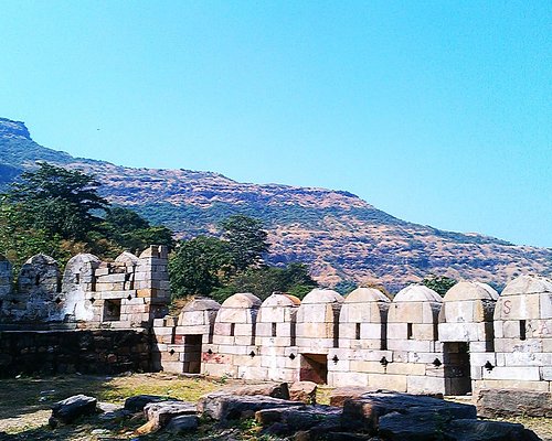 places to visit near pavagadh gujarat