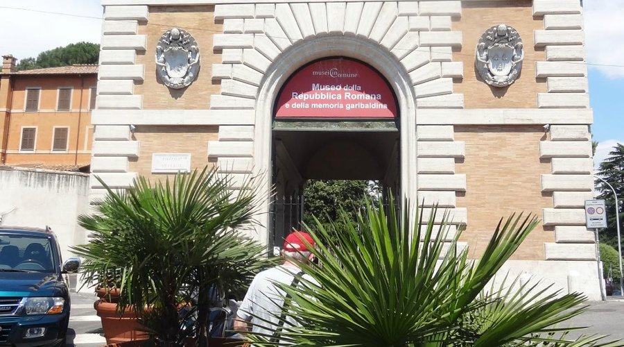 The Roman arch which houses the Garibaldi Museum