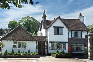 Boxmoor Lodge Hotel in Hemel Hempstead, image may contain: Cottage, Hotel, Villa, Neighborhood