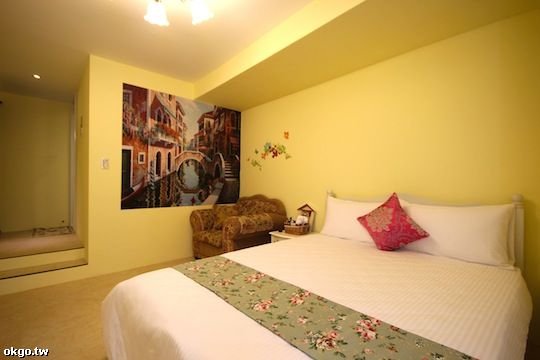 Euro style room in Taipei CBD
