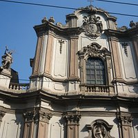 facciata da via manzoni