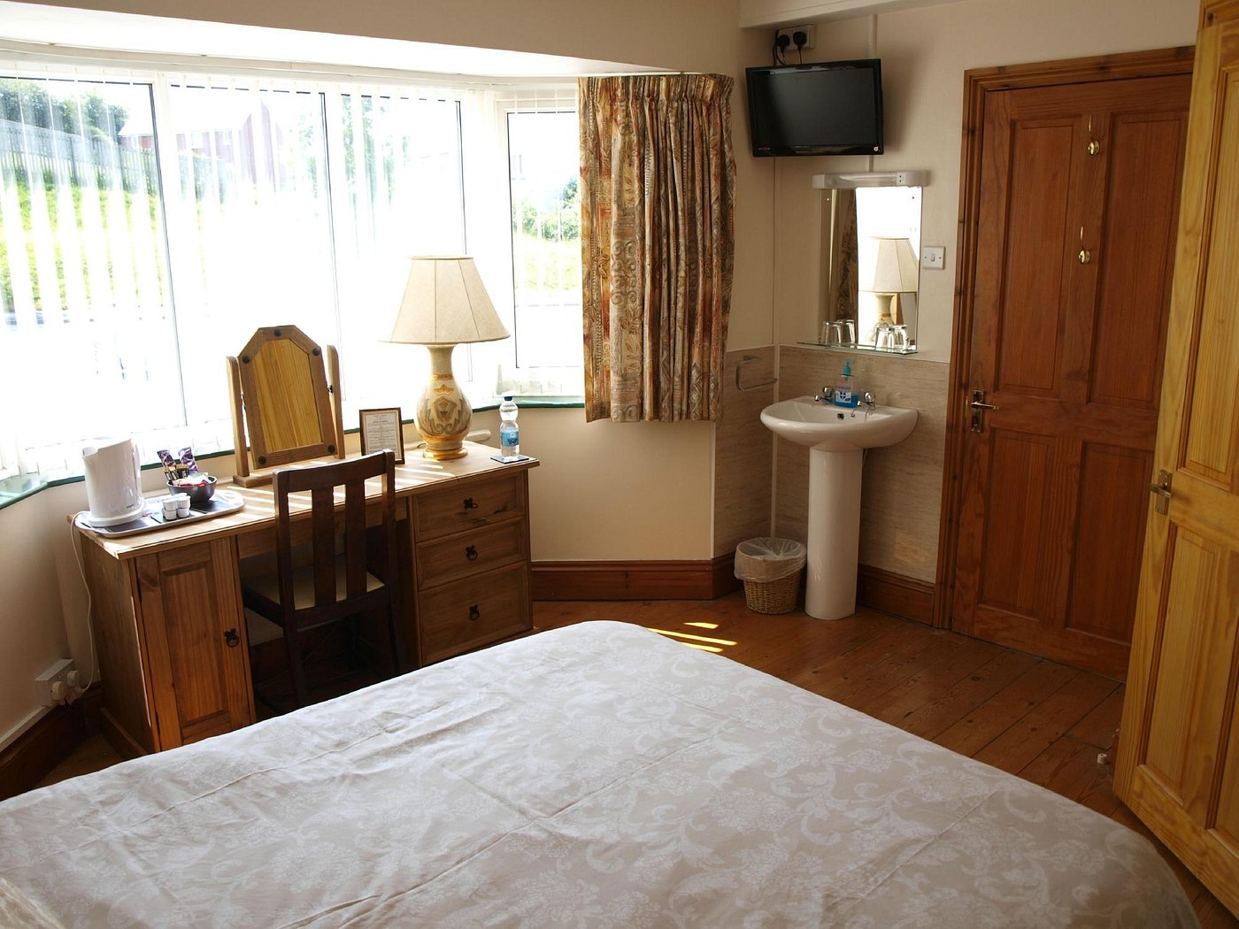 Coed Y Bryn Bed And Breakfast Updated 2023 Prices Cardigan 