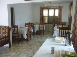 CHUKWANI EXECUTIVE INN GUEST HOUSE - Prices & Reviews (Zanzibar Island ...