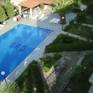 Garden & Pool