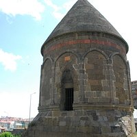 Üç Kümbetler 4