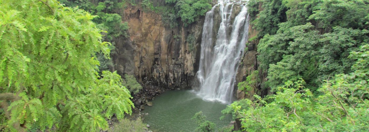 Patalpani waterfall view