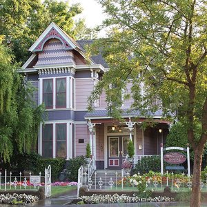 Hennessey House