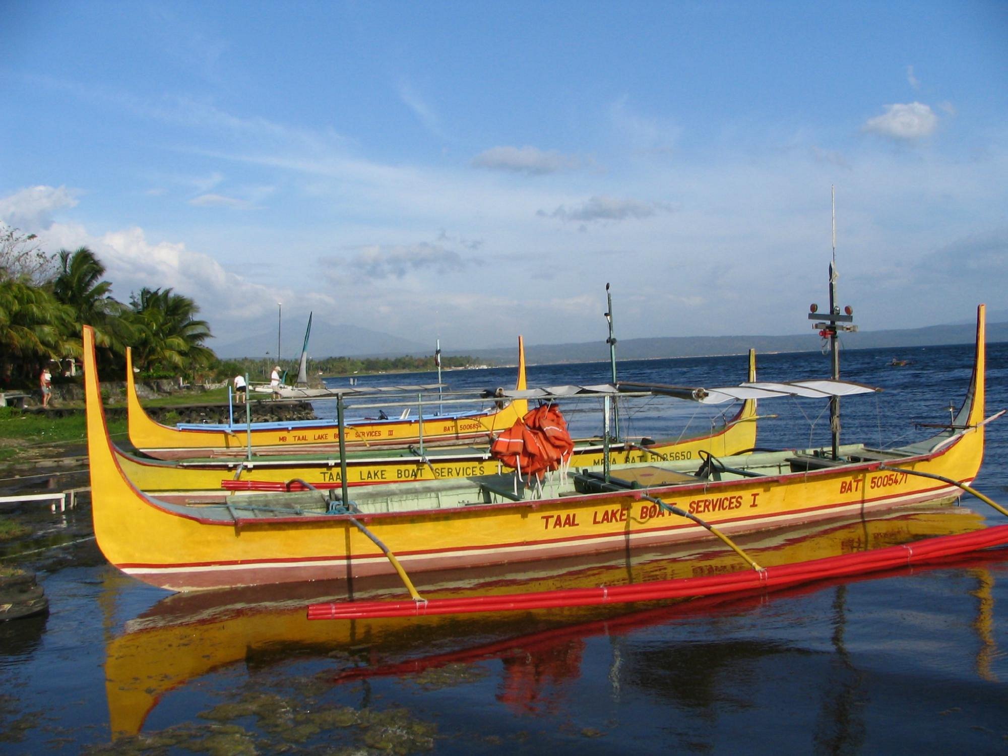 taal lake yacht club photos