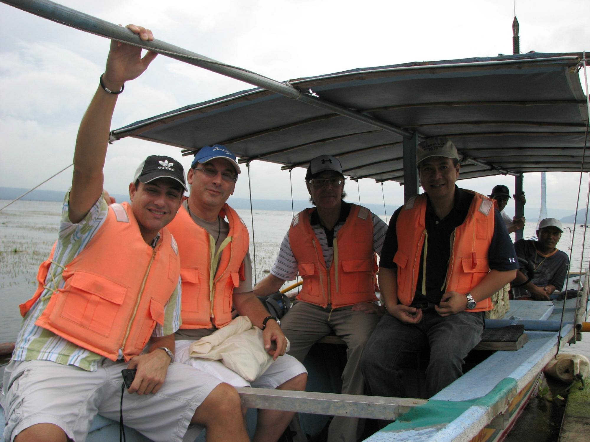 taal lake yacht club talisay