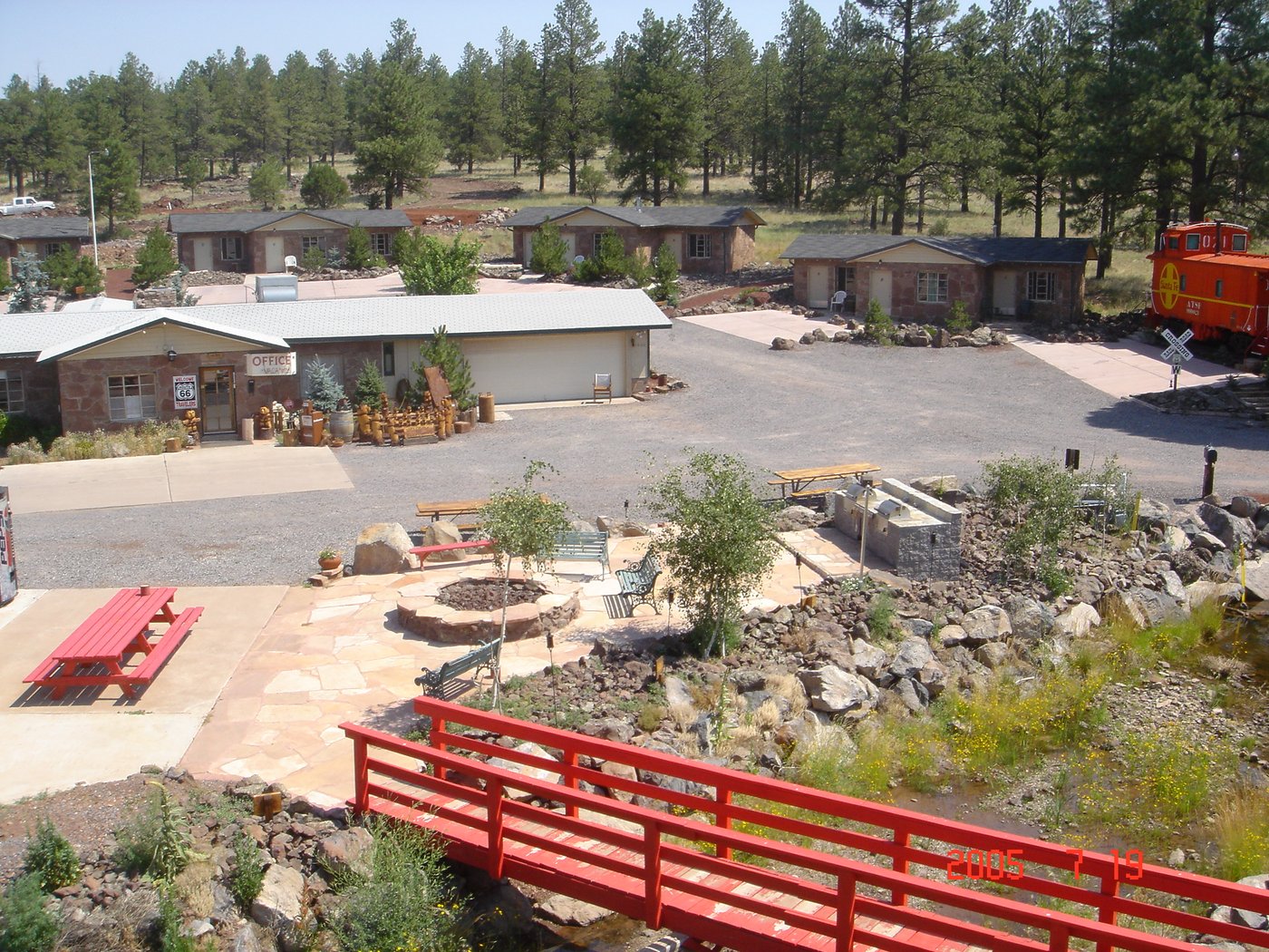 Escape to Tranquility: Hillside Motel & RV Park, Your Gateway to Adventure