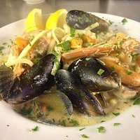 Smugglers seafood linguni