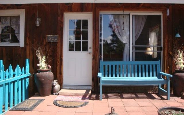 Front Porch with great views of bird feeders