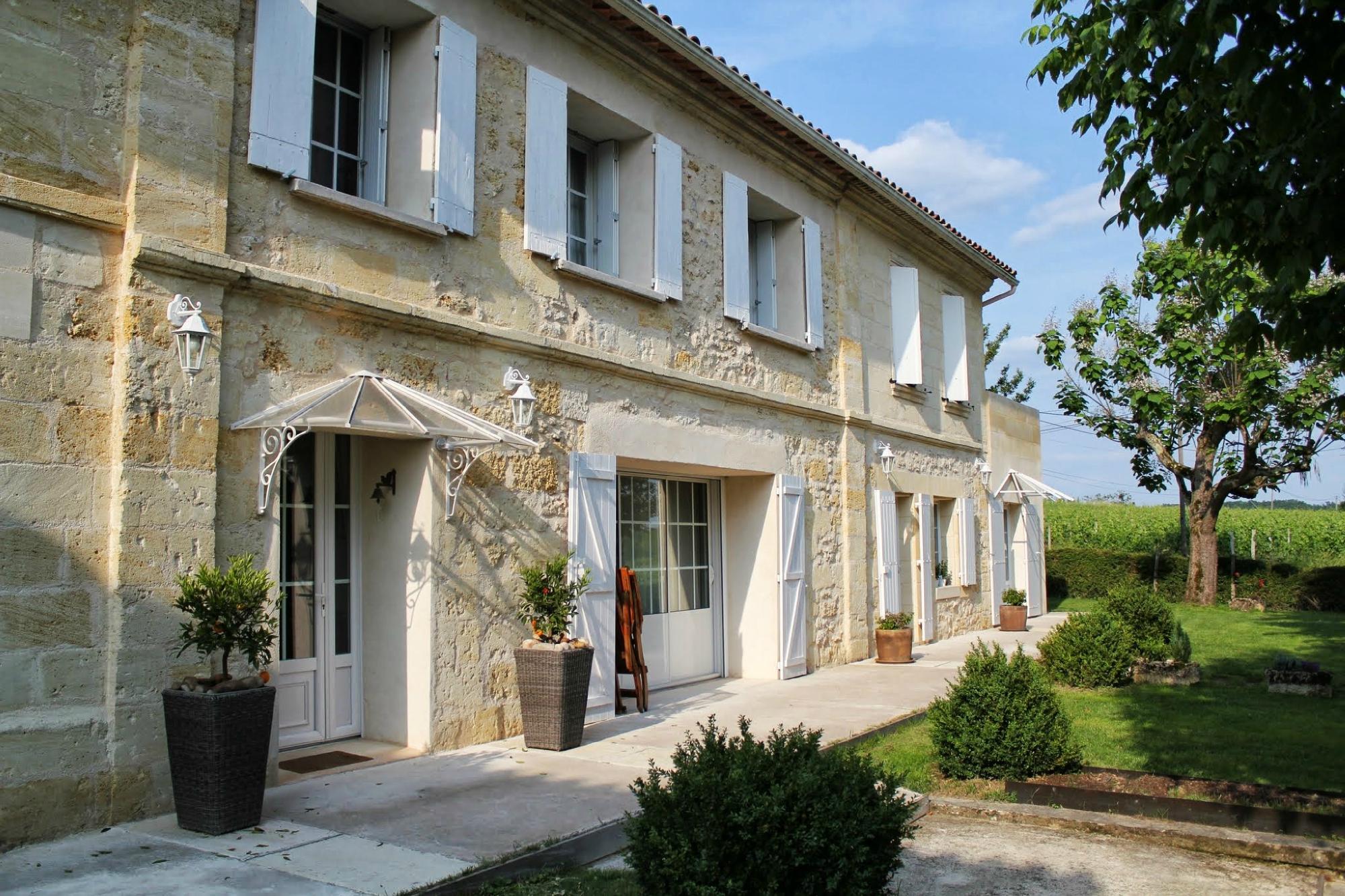 CLOS DE LA BARBANNE - Prices & B&B Reviews (Montagne, France)