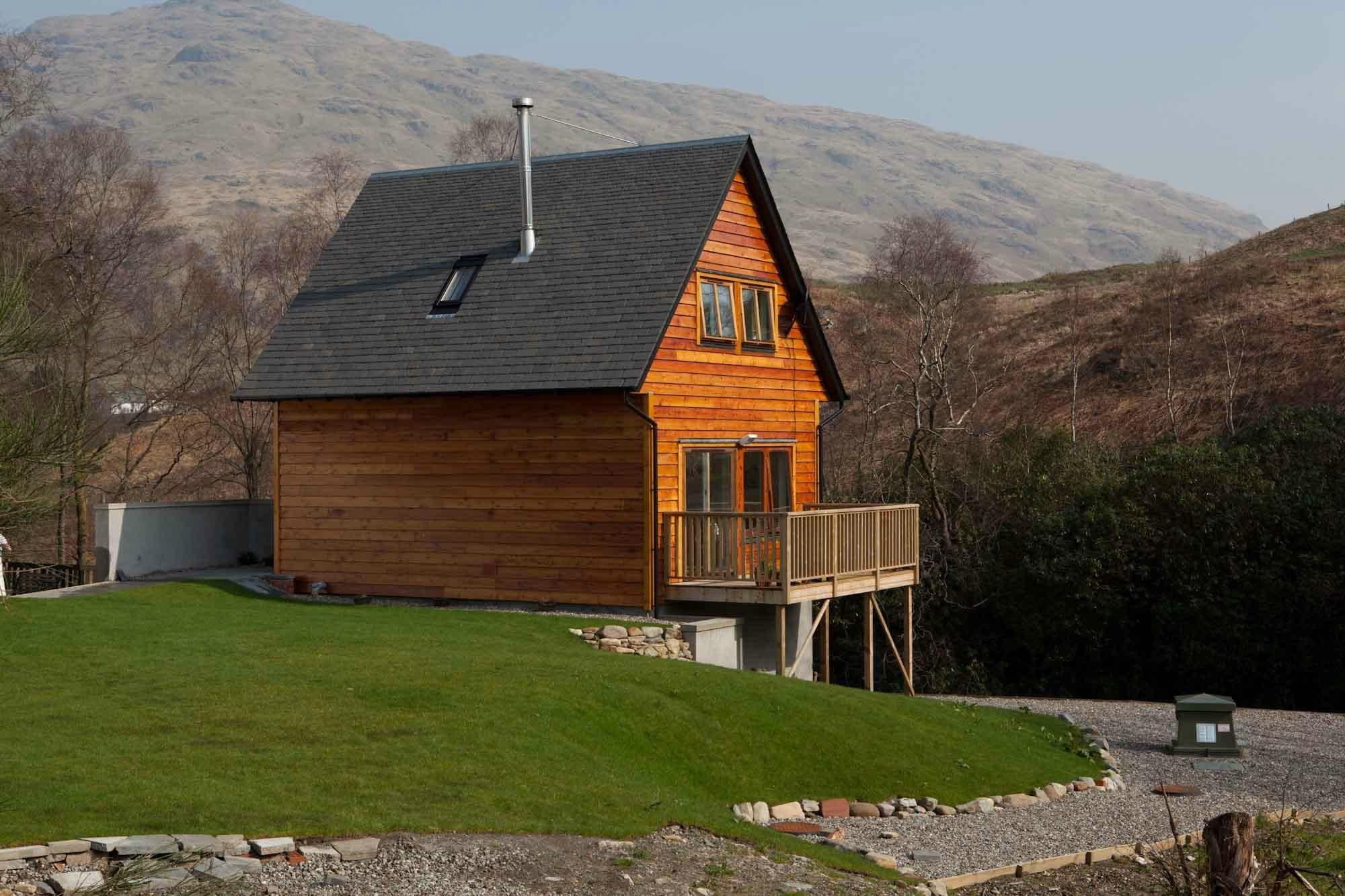 Inversnaid Bunkhouse & Top Bunk Bistro by null