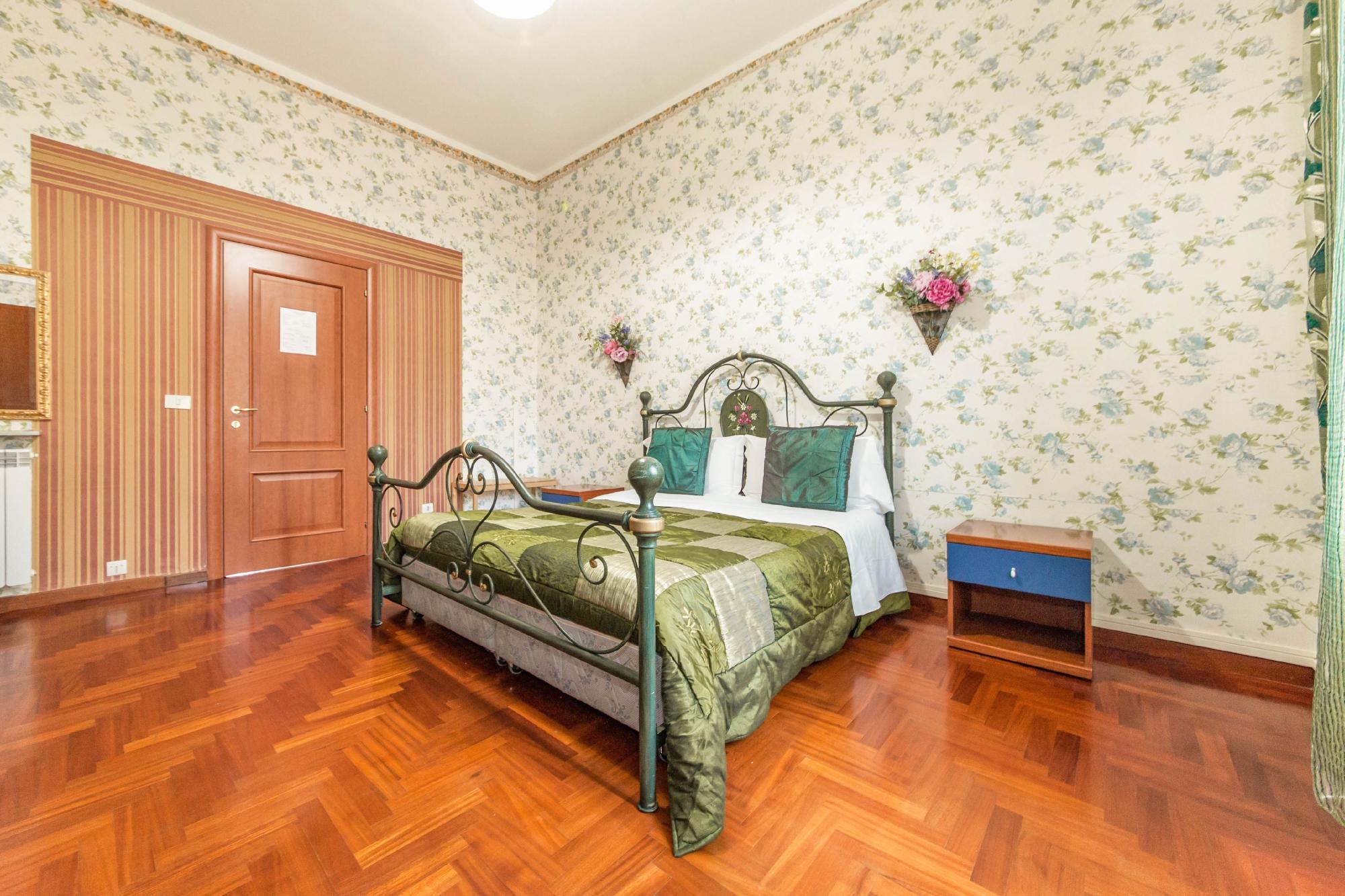 B&B SMART - Prices & Reviews (Rome, Italy)