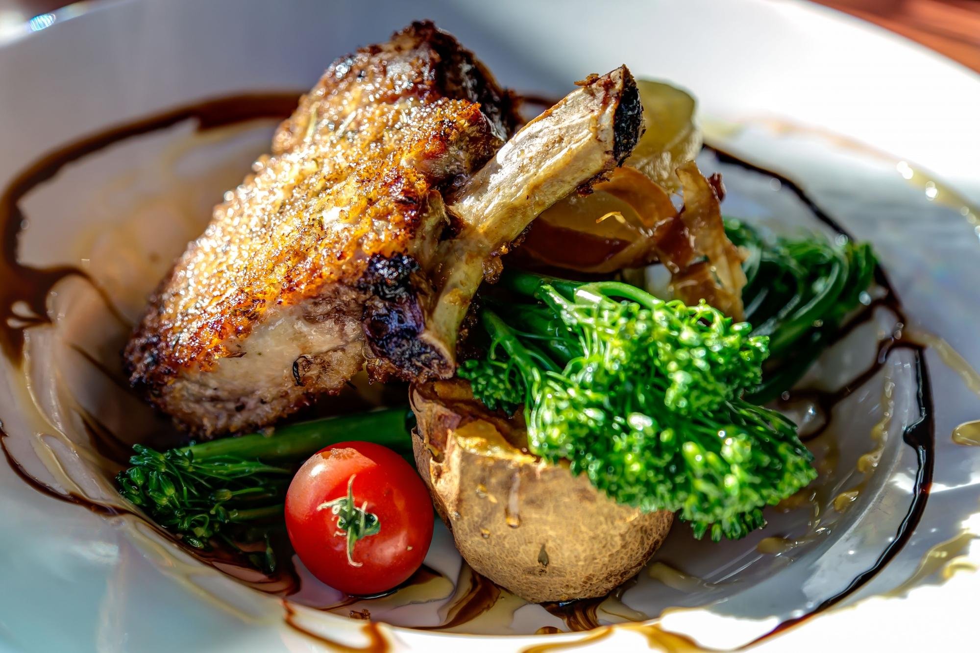 Truffle Pigs Bistro & Lodge by null