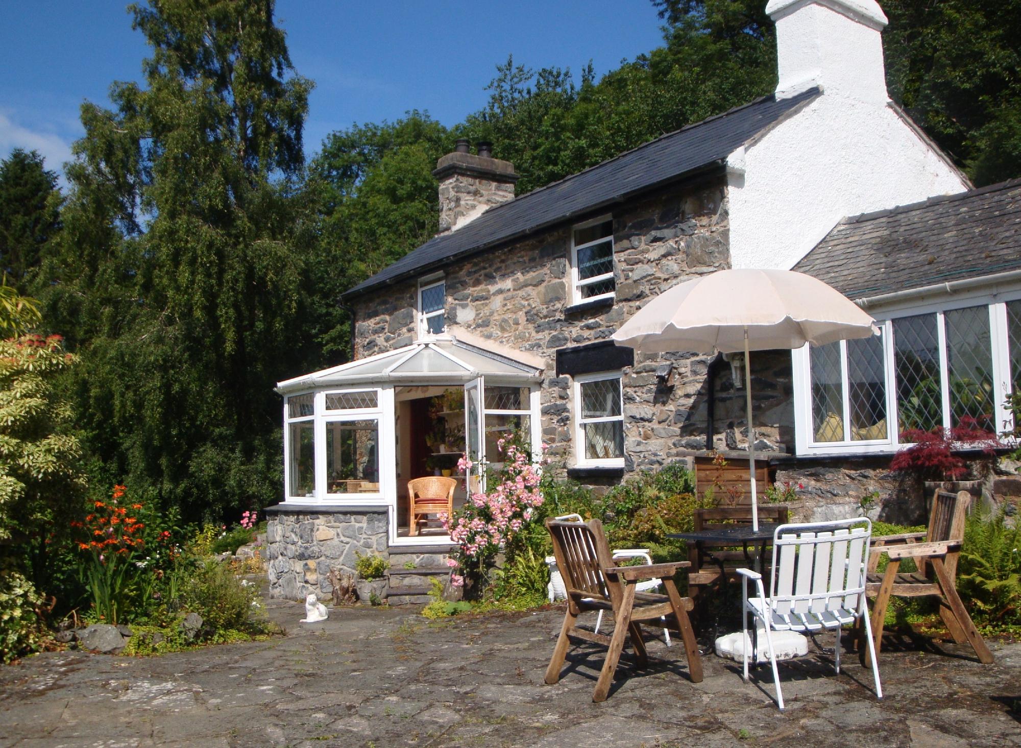 FIRS COTTAGE B&B - Updated 2020 Prices & Reviews (Llanddoged & Maenan ...