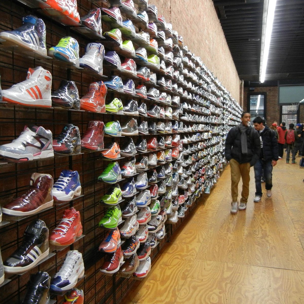 Flight Club - All You Need to Know You Go (with Photos)