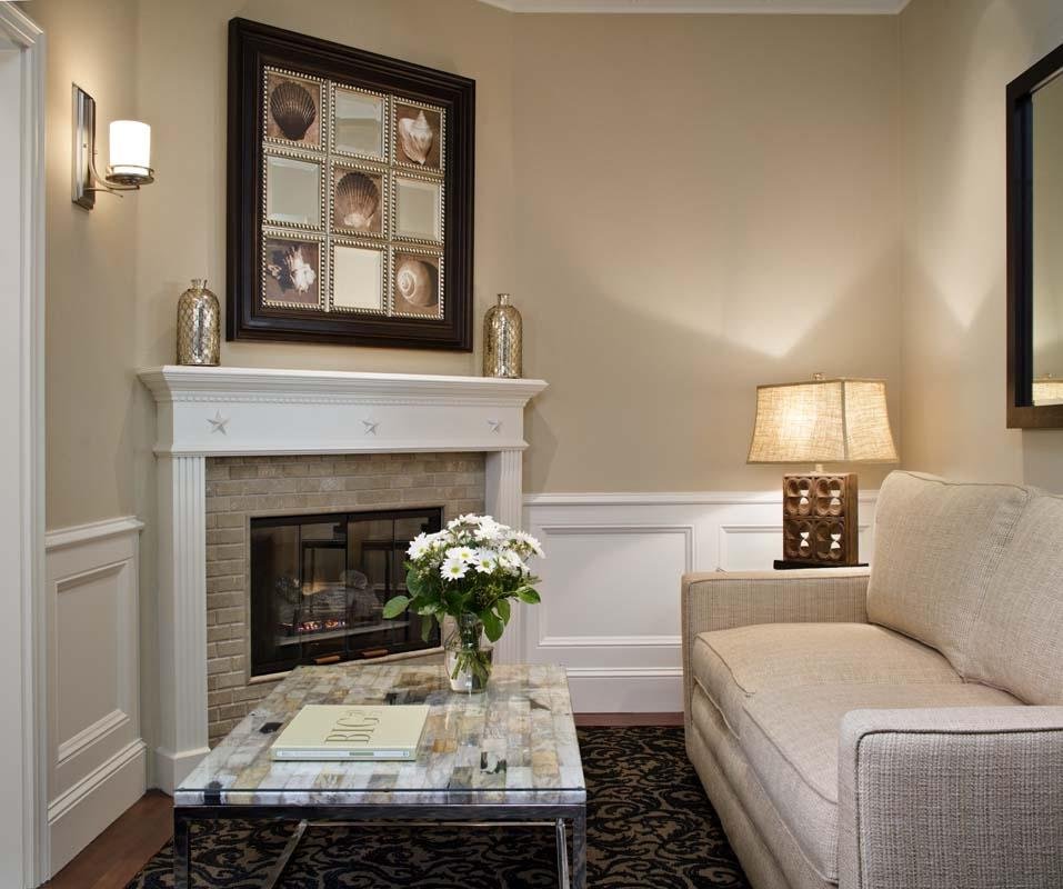 Snug Harbor Inn by null