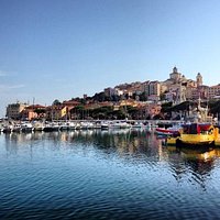 Marina di Porto Maurizio (dal porto)