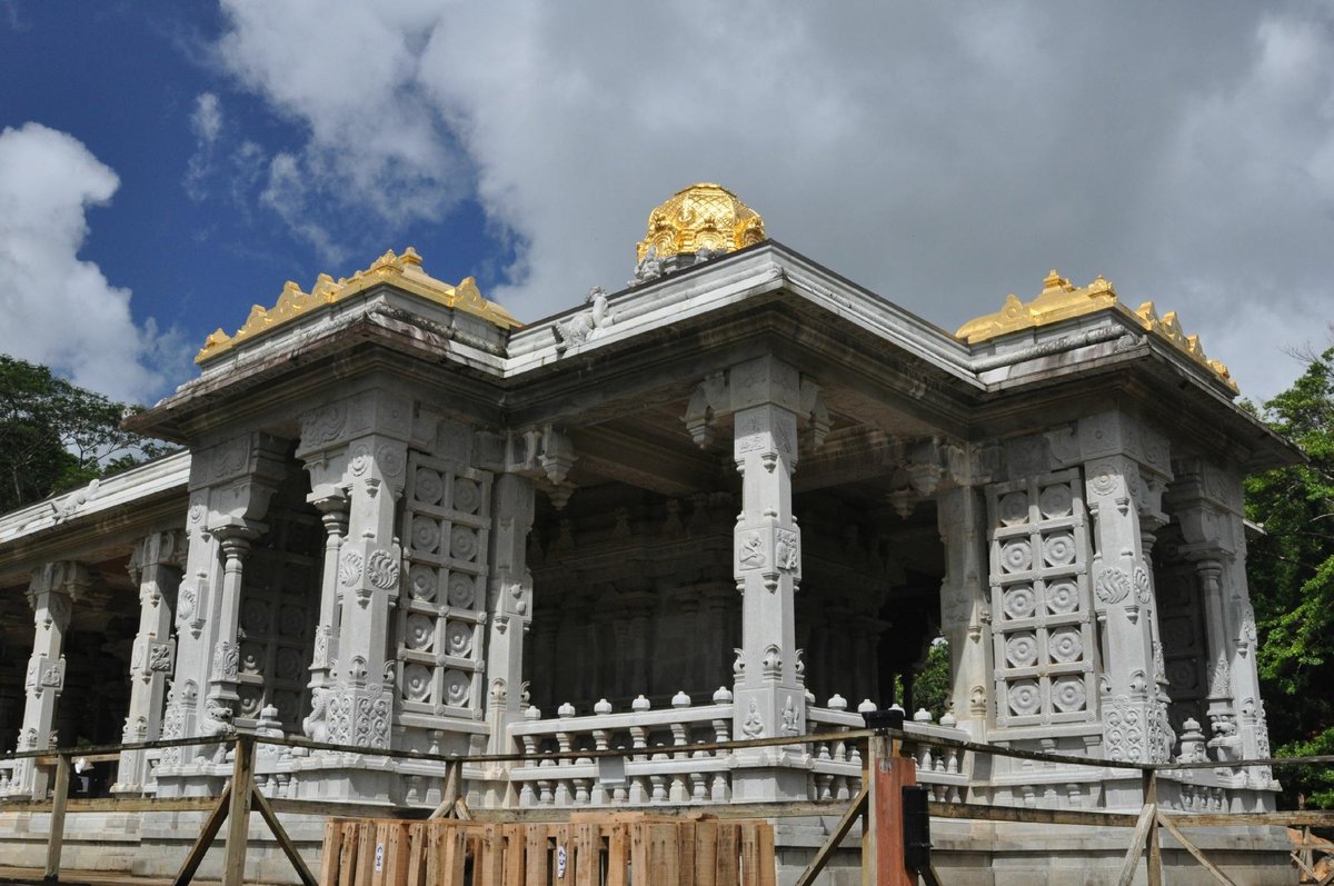 Kauai's Hindu Monastery, Kapaa