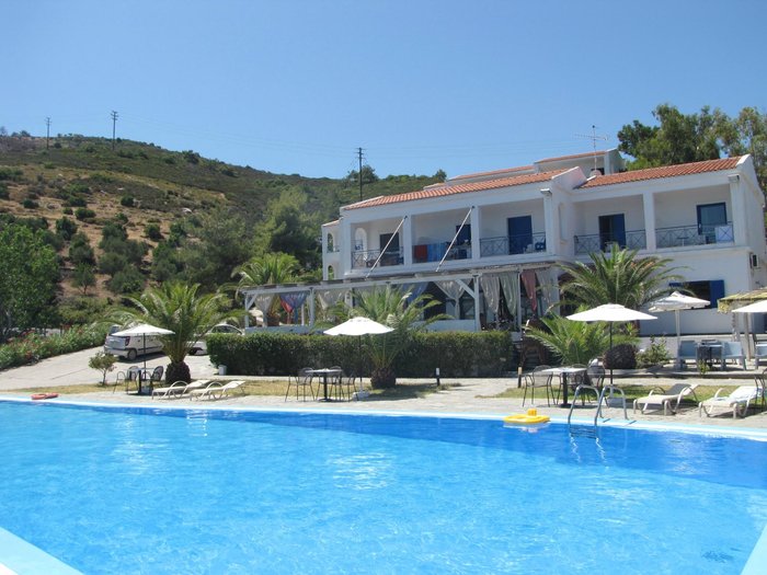 KARRAS STAR - Prices & Hotel Reviews (Ikaria, Greece)