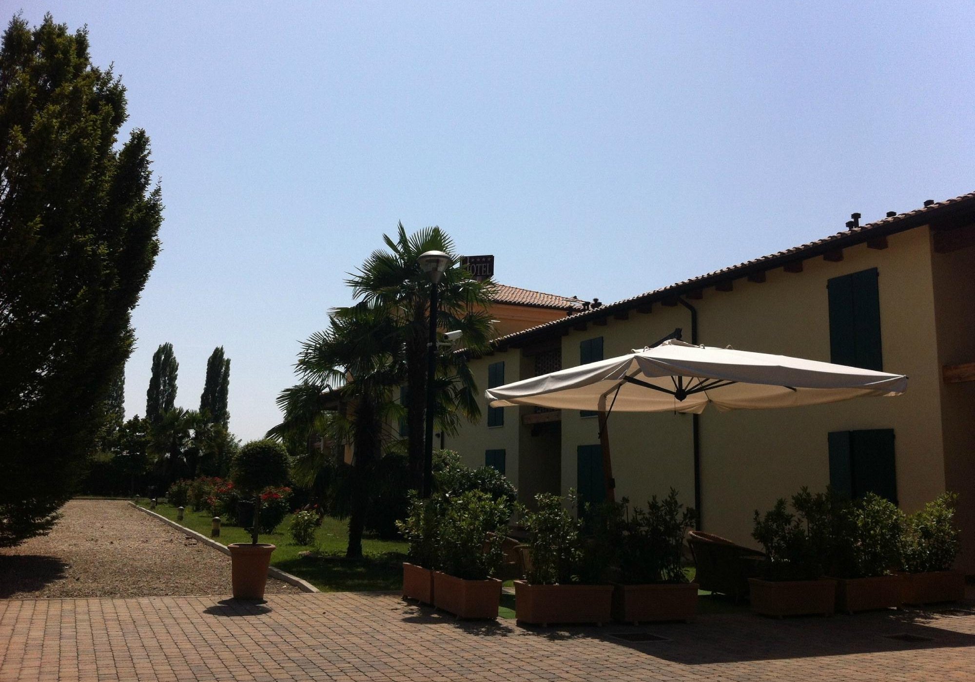 Hotel Gabarda Carpi image