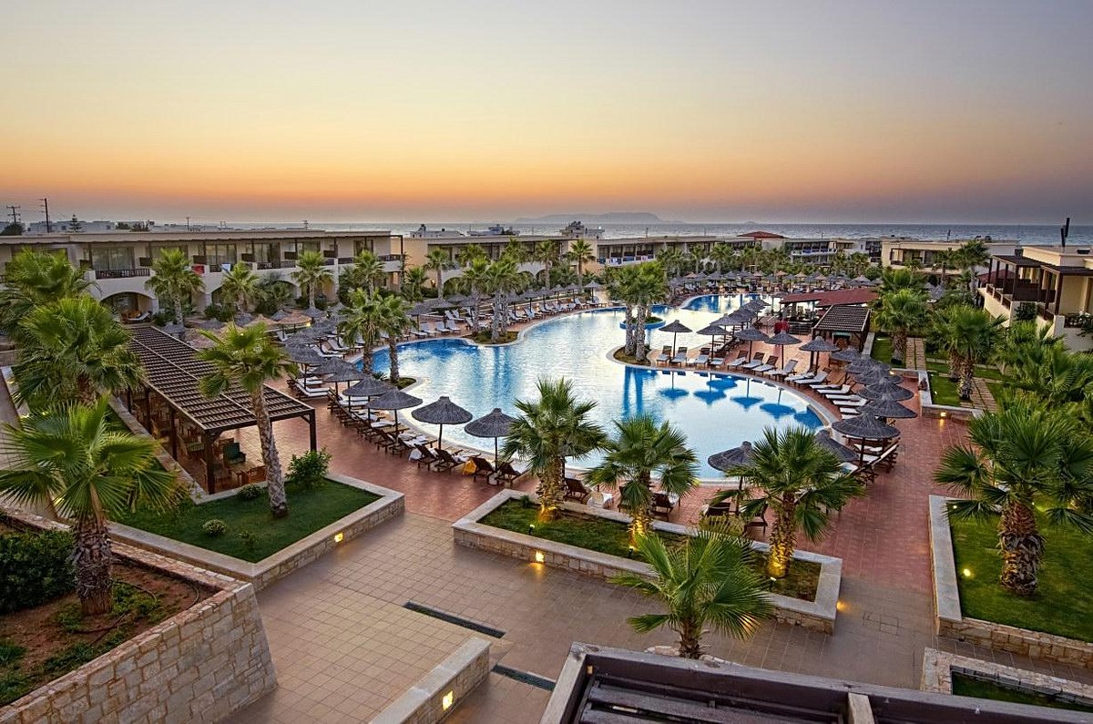 Stella Palace Resort &amp; Spa, hotel in Greece