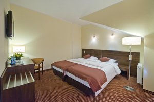 Room & Suite