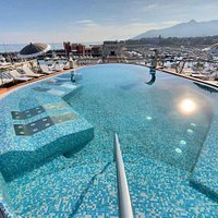 Roof terrace pool Yacht Club Marina di Loano