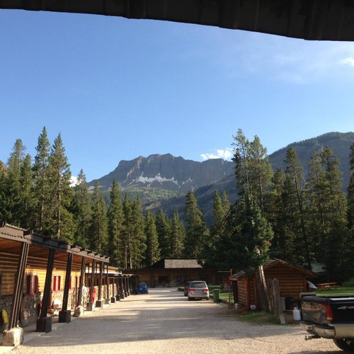 Grizzly Lodge image