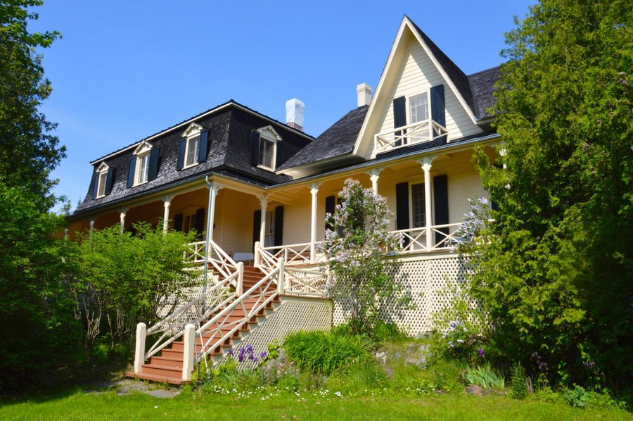 GITE LES ROCHERS B&B - Prices & Reviews (Riviere du Loup, Quebec)