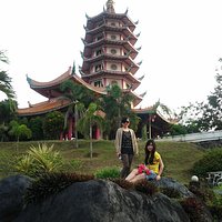 Tampak pagoda tujuh tingkat