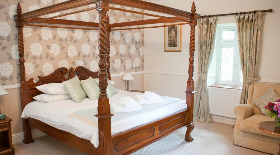 Four-Poster Bedroom