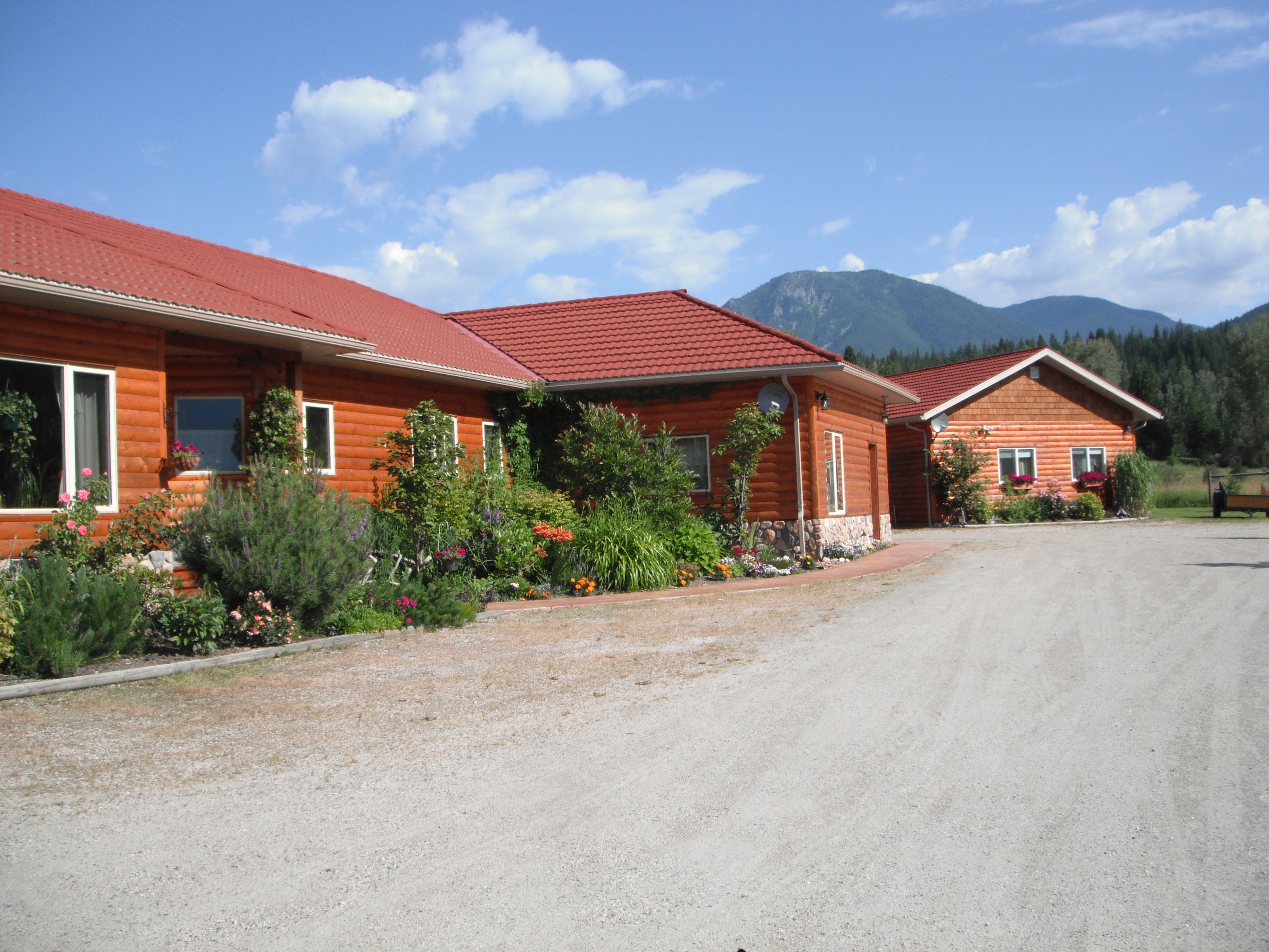 BROUSE CREEK B&B - Updated 2024 Reviews (Nakusp, British Columbia)