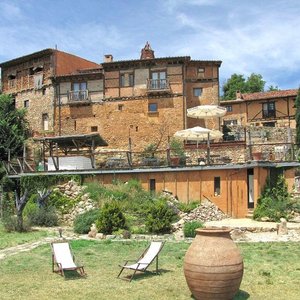 fachada desde el jardín