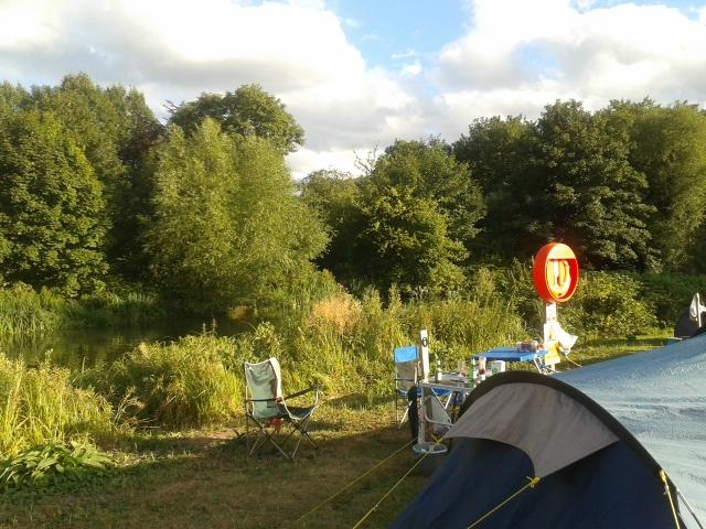 Lee Valley Caravan Park Dobbs Weir - 15