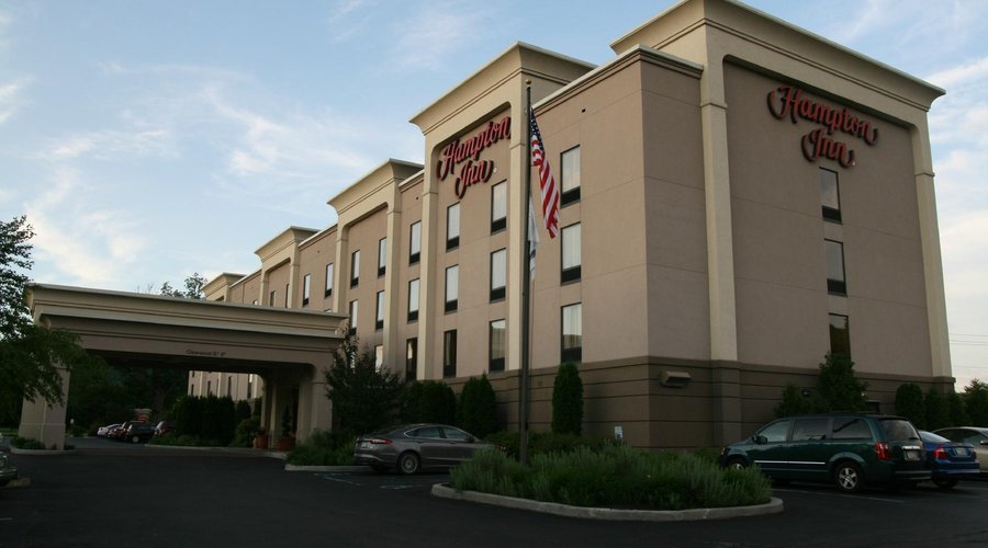 Hampton Inn Oneonta Exterior