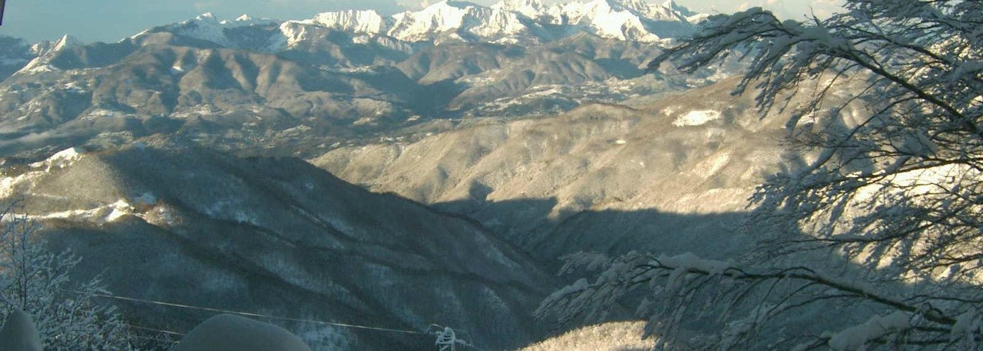 panorama  vista   delle apuane