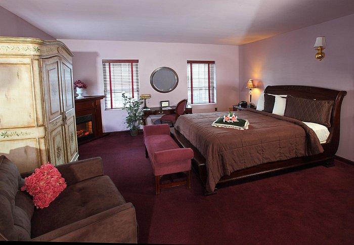 https://dynamic-media-cdn.tripadvisor.com/media/photo-o/04/56/90/12/medbery-inn-and-spa.jpg?w=700&h=-1&s=1