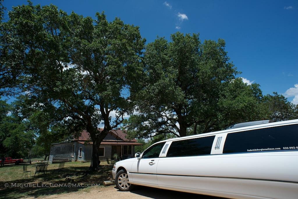 limo wine tour fredericksburg